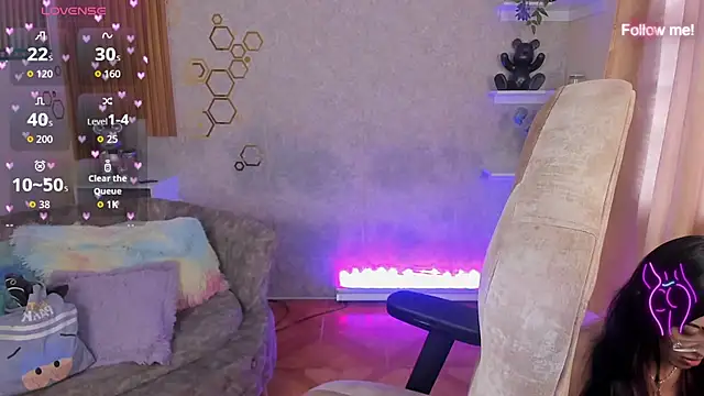 mia smoke  online show from May 25, 2:56 pm