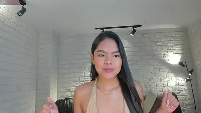 SaphiraJames online show from May 24, 10:59 pm