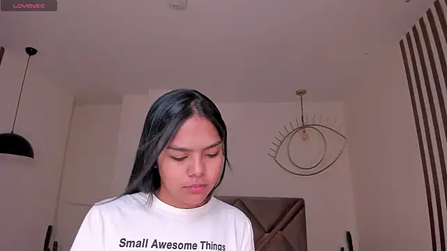 SaphiraJames online show from July 9, 1:31 am