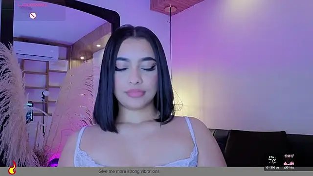Chloe monroee online show from August 3, 9:04 am