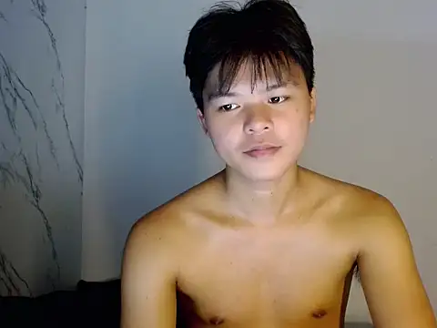 yourhotasiandoms online show from August 8, 2:03 am