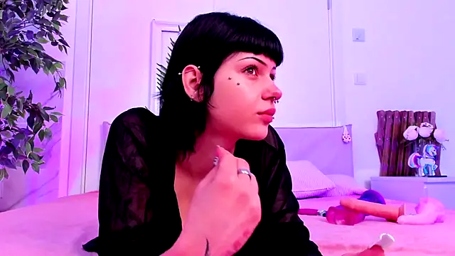 Ashley Alt online show from August 5, 6:49 am