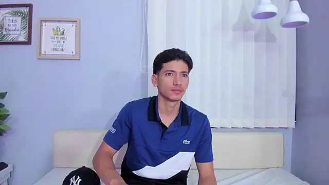 Alejo-and-Thiago online show from July 15, 12:21 pm