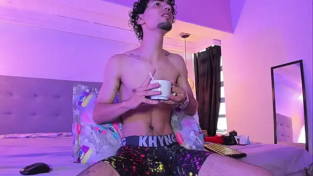 MichaelEvanss  online show from May 20, 12:55 pm