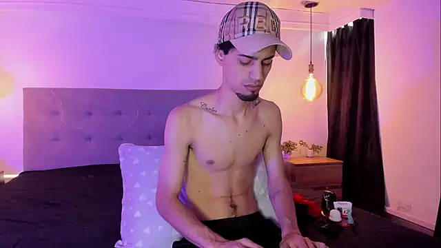 MichaelEvanss  online show from May 24, 12:43 pm