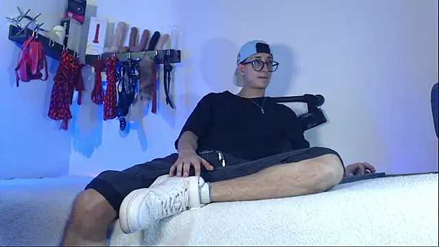 aronleblanc  online show from June 3, 11:57 am