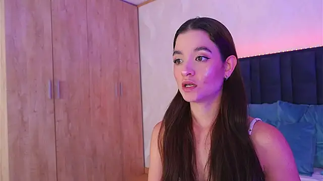 Snapshot of LucyFlame chatting on July 21, 4:37 am LucyFlame online show from July 21, 4:37 am