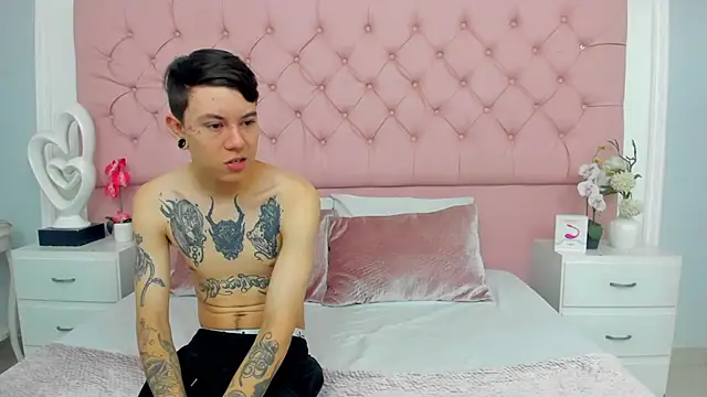 SarahDoll   online show from July 1, 2:40 pm