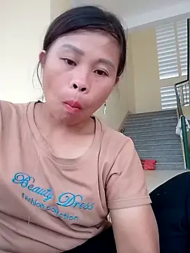 Snapshot of daisyy2 chatting on July 28, 12:51 am daisyy2 online show from July 28, 12:51 am