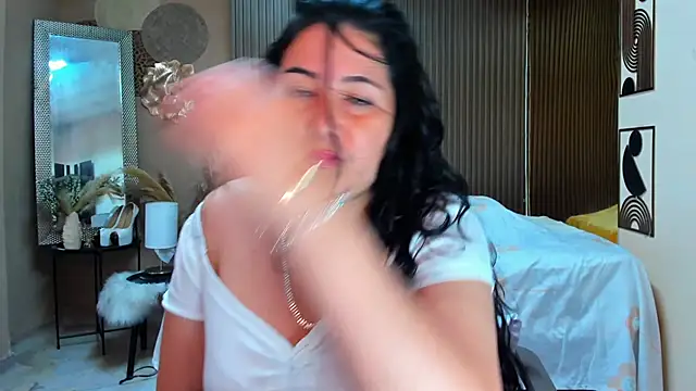 BBWLuxuryMuse online show from June 6, 11:48 am