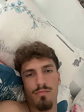 Snapshot of Albert_daddyyy chatting on June 18, 2:32 pm Albert daddyyy online show from June 18, 2:32 pm