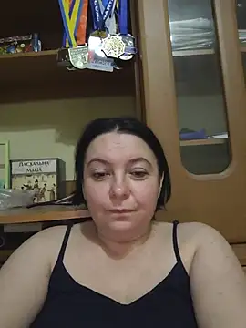 EmmaEmmy40 online show from July 1, 6:40 pm