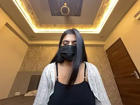 Miss Heer online show from May 23, 6:45 pm