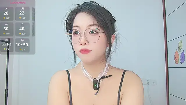 xiaoyu5 online show from May 6, 12:10 pm