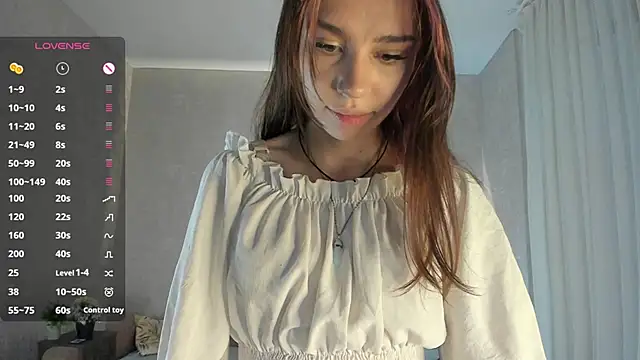 DelcieDegeorge online show from June 3, 6:57 pm