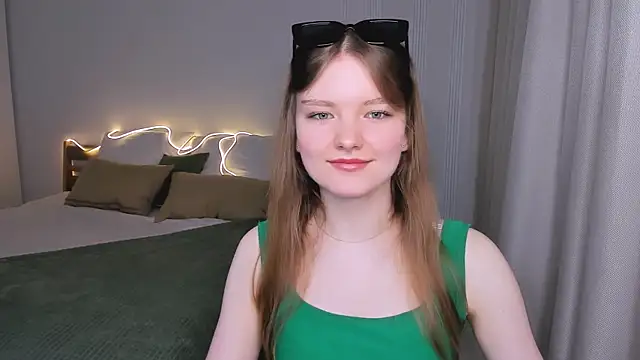 LookEva online show from May 16, 4:31 am