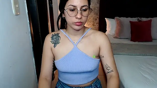 isa cruzx online show from July 11, 10:44 pm