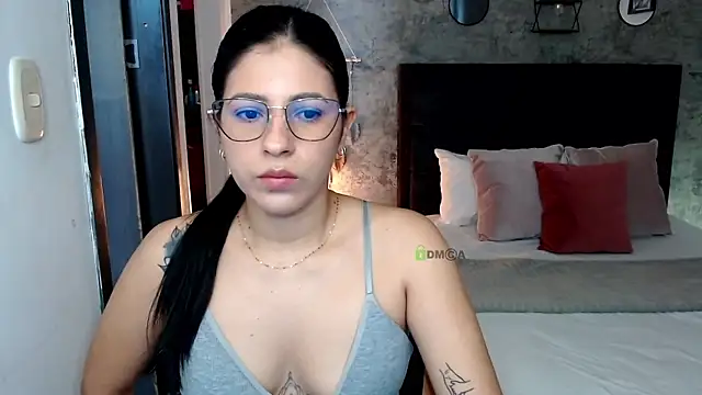 isa cruzx online show from July 12, 3:25 pm