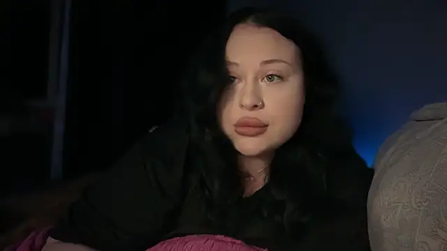 Sofi  Si online show from August 8, 7:49 pm