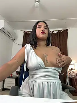 Just lilah online show from May 21, 10:17 pm