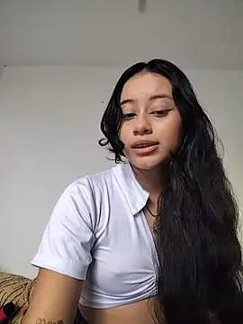 Snapshot of L0lita_Emi12 chatting on June 5, 10:26 pm L0lita Emi12 online show from June 5, 10:26 pm