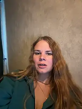Snapshot of MaryMathews_ chatting on June 16, 1:30 am MaryMathews online show from June 16, 1:30 am