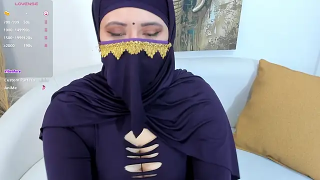 yasmin dina online show from May 7, 1:38 pm