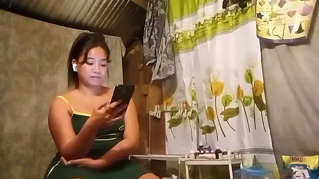 renamariz1 online show from July 17, 2:24 pm