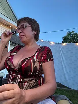 bettybutter  online show from August 2, 6:50 pm