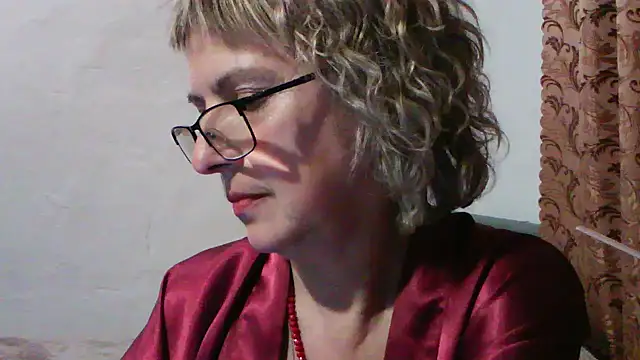 ElizabethGorden online show from June 20, 7:16 pm