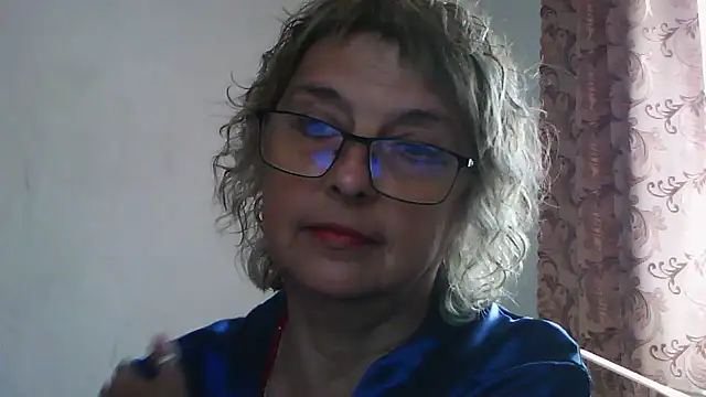 ElizabethGorden online show from June 27, 6:18 am