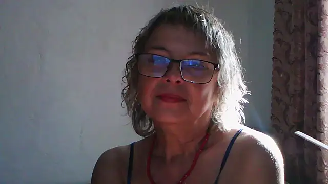 ElizabethGorden online show from July 16, 5:35 am