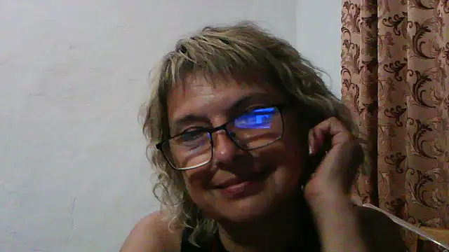 ElizabethGorden online show from July 19, 7:17 pm