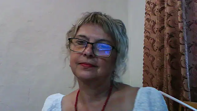 ElizabethGorden online show from July 23, 5:00 pm