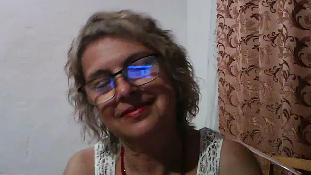 ElizabethGorden online show from August 4, 6:32 pm