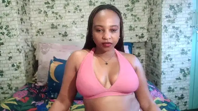 Snapshot of Ebony_Seduction00 chatting on August 3, 6:23 am Ebony Seduction00 online show from August 3, 6:23 am