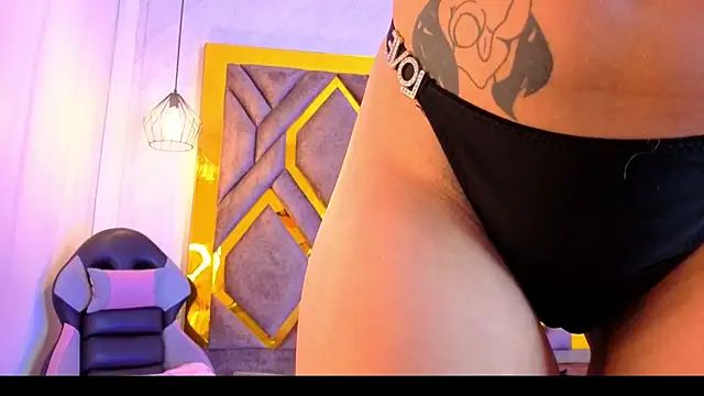 Ey Im simone  online show from June 16, 6:32 pm