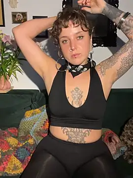 EmilieBraun online show from June 11, 9:02 pm