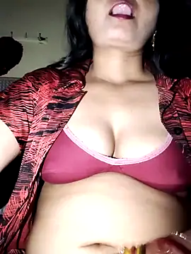 Snapshot of Riya_Tales chatting on May 17, 9:49 am Riya Tales online show from May 17, 9:49 am