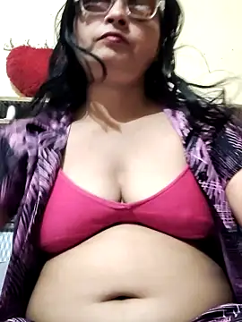 Snapshot of Riya_Tales chatting on May 18, 1:24 am Riya Tales online show from May 18, 1:24 am