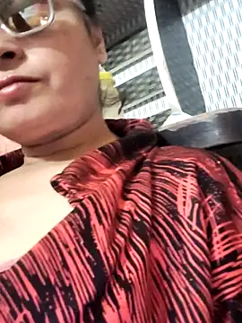 Snapshot of Riya_Tales chatting on May 19, 1:28 pm Riya Tales online show from May 19, 1:28 pm