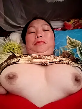 YeuAnhbigcock online show from May 7, 4:18 am