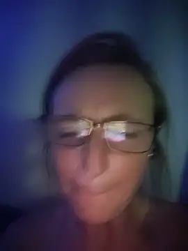 Queenle91 online show from May 24, 1:49 pm