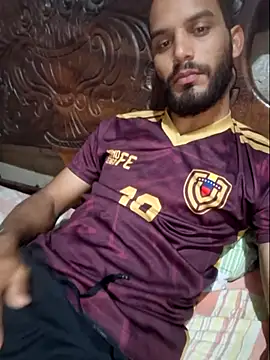 Divisito17S online show from June 24, 1:15 am