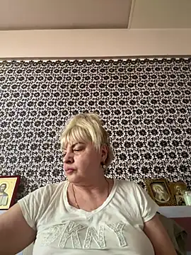AnastasiaGrey777 online show from June 18, 5:30 am