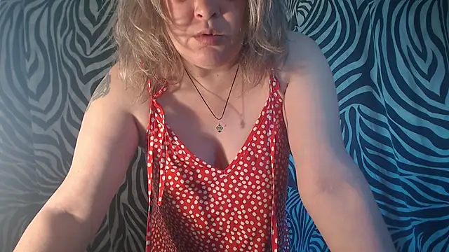 supernipll online show from May 28, 7:38 am