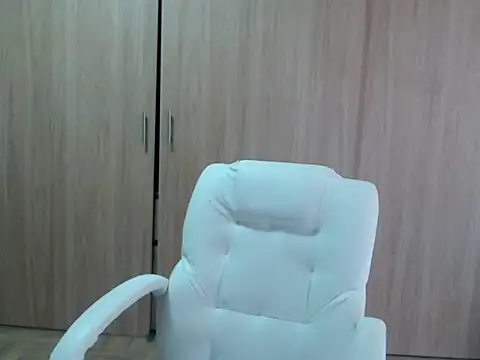 Haileey ross online show from May 15, 1:07 pm