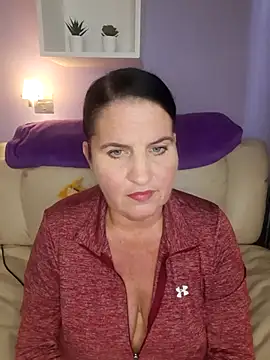 Velvet-Milf online show from May 18, 9:37 am