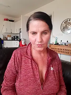 Velvet-Milf online show from June 16, 3:58 pm