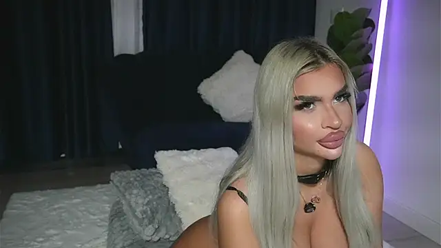 ChrystalCade online show from July 3, 7:42 pm